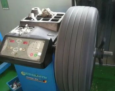 補(bǔ)胎后是否必須進(jìn)行動平衡？專業(yè)設(shè)備修理視角解析